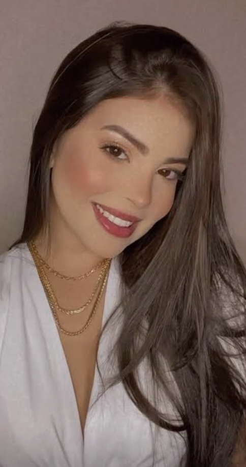 Clara, 24