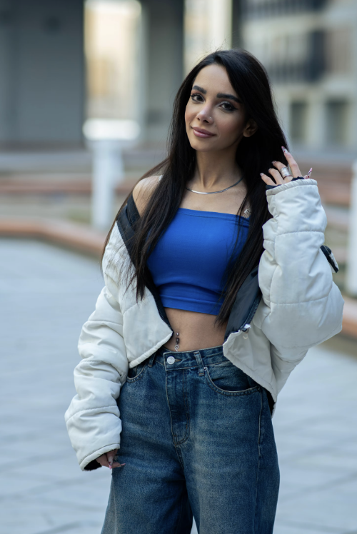 Lívia, 26